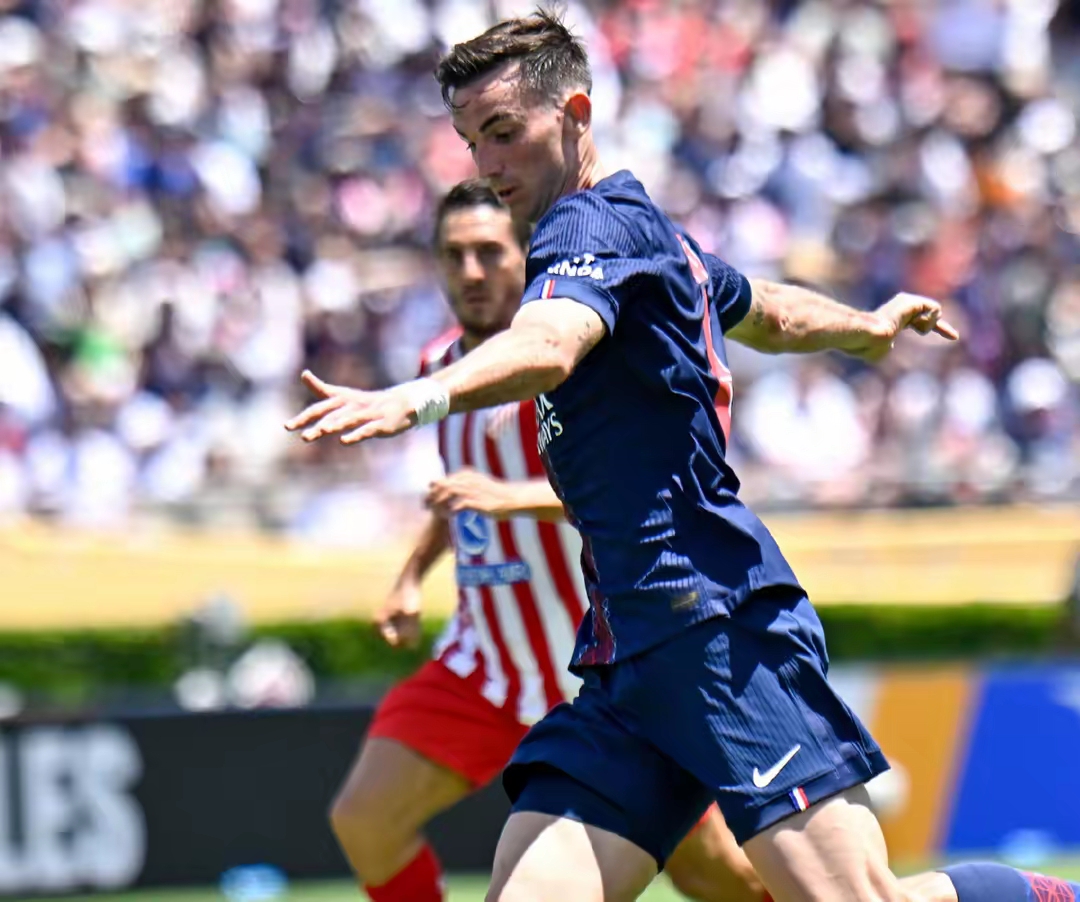 包含集结日体能课后；马德里竞技扳平良机备战欧联；悬念犹存；球队文化再被提及的词条